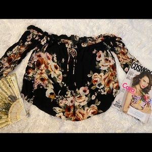 Windsor, small, black with flowers